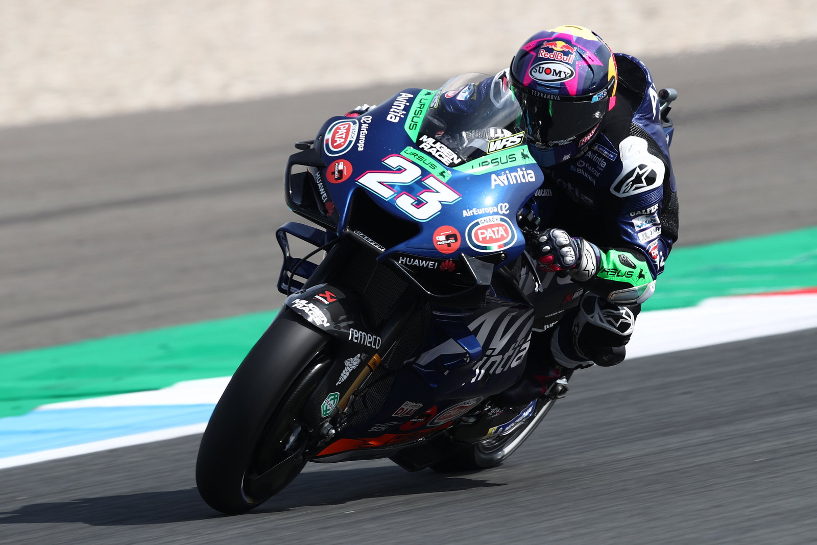 Official: Valentino Rossi announces retirement from MotoGP